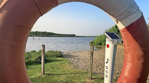 Einsatz in Neumünster: Polizistin rettet Kind aus Einfelder See