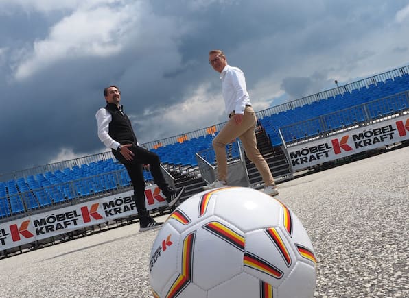 Fußball-WM 2026: Public Viewing in der Möbel-Kraft-Arena - Tickets fürs VIP-Zelt zu gewinnen